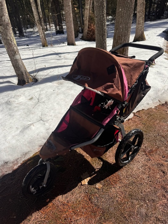 Bob Revolution Brown and Pink Jogging Stroller - Picture 4 of 9
